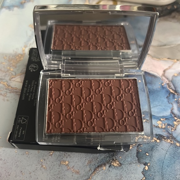 Brand new Dior Rosy Glow powder blush (Mahogany) - Picture 8 of 11